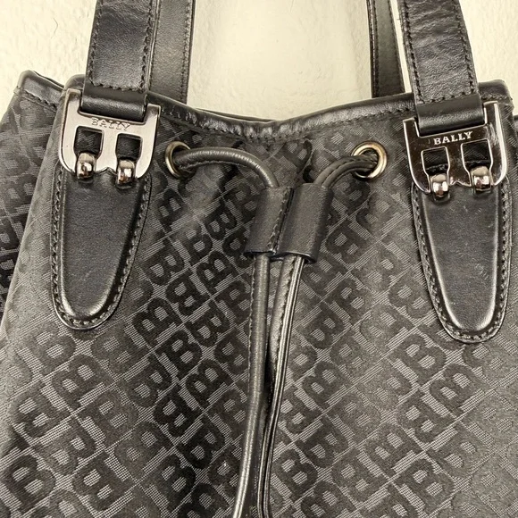 Rare Vintage BALLY Black Leather Drawstring Bucket Bag - Pristine Condition - Picture 13 of 15